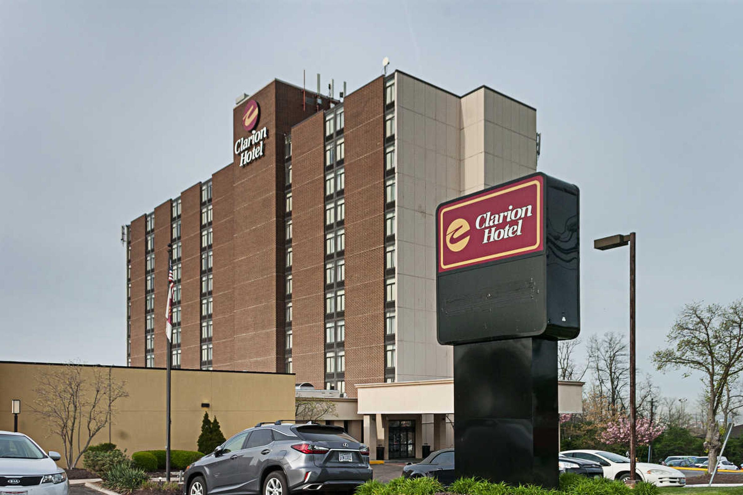 Clarion Hotel Cincinnati North Exterior foto